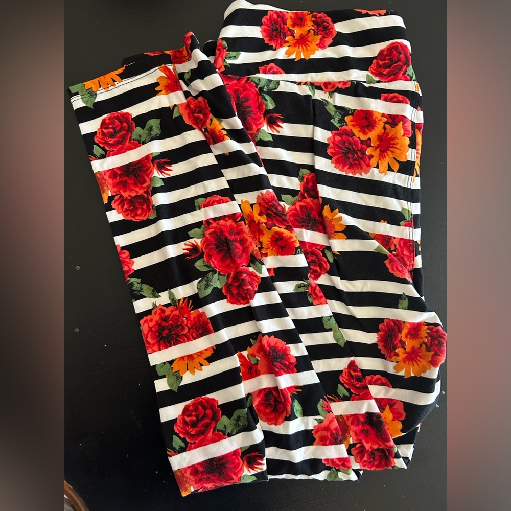 Lularoe tc2 leggings